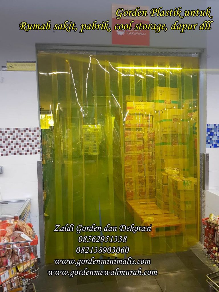 contoh pemasangan gorden plastik pvc di supermarket minimarket