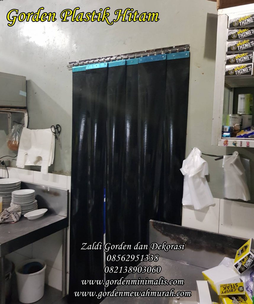 Gorden PVC plastik warna hitam untuk di dapur restoran