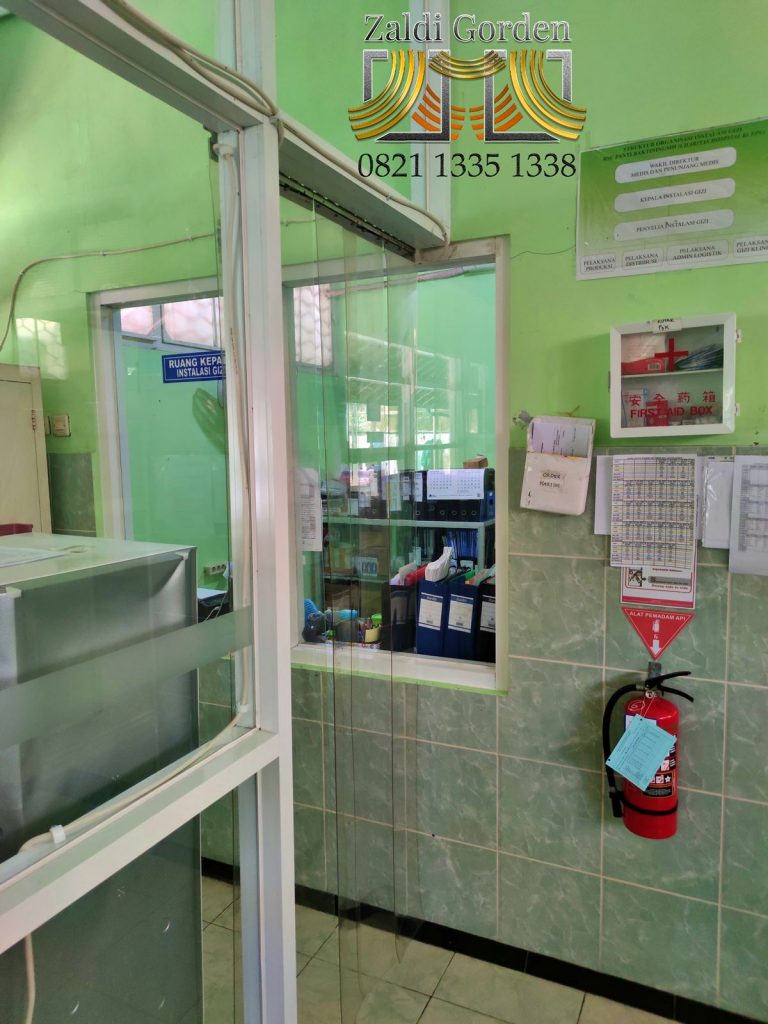 Gorden Pvc transparan untuk pintu dapur rumah sakit