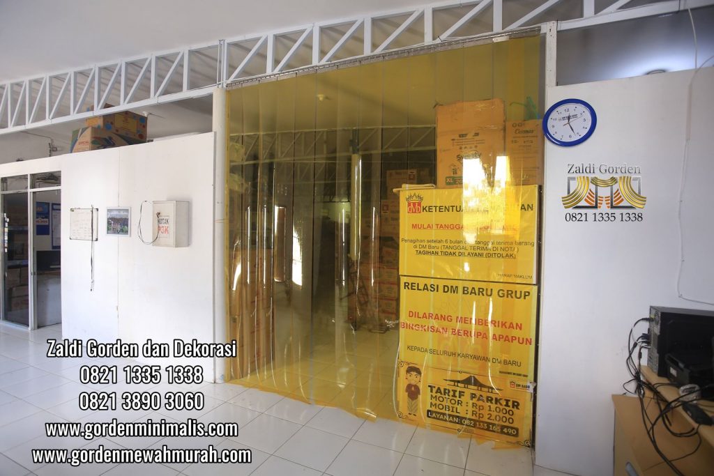 Tirai Gorden Plastik PVC Transparan Untuk penyekat ruangan anti serangga pintu pabrik gudang restoran (1)