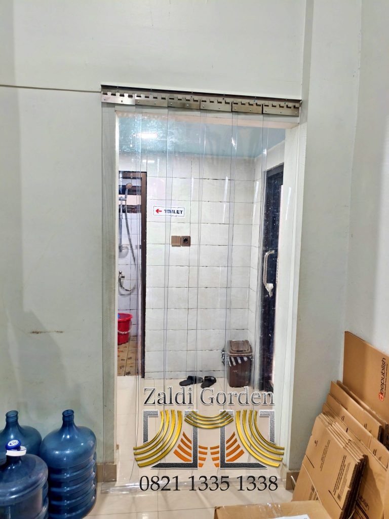 Tirai Plastik transparan untuk penyekat ruangan 1