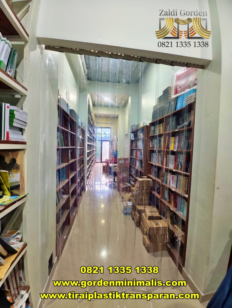 Tirai Plastik transparan untuk penyekat ruangan 1